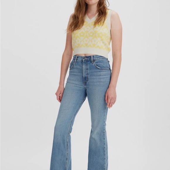 Levi’s 70s High Flare in Take It Out - Picture 8 of 8